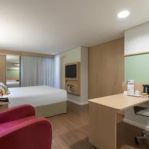 Отель Mercure Nacoes Unidas, Сан-Пауло